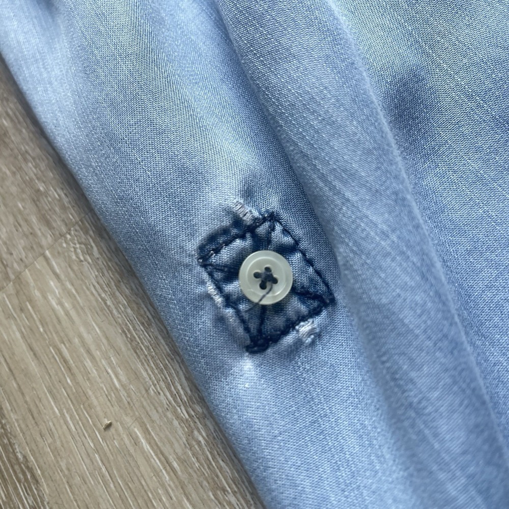 Holding Horses Womens Embroidered Chambray Shirt Small Roll Tab Button Down Blue - Picture 6 of 9